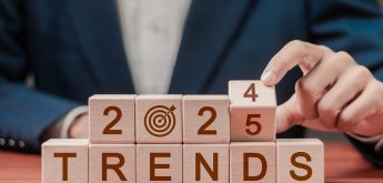 seo trendovi za 2025 godinu prikazane u kockicama